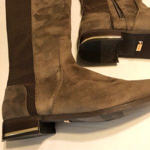 Kessie Boots olive green suede size 9 1/2M. Side zipper. Like new